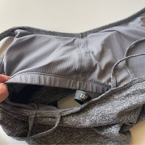 Vuori Halo Performance Crop Top in heather gray large - Picture 6 of 7